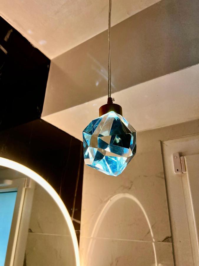 Palais 5Min Luxury&Cinema Studio คานส์ ภายนอก รูปภาพ